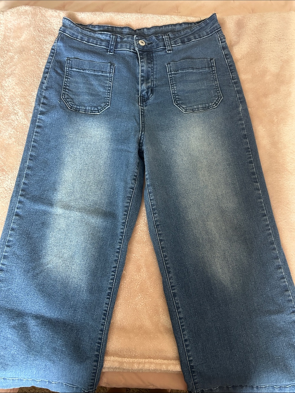 High-Rise Wide-Leg Ankle CropJeans in Medium Blue